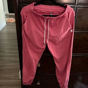 Vuori Jogger Pants